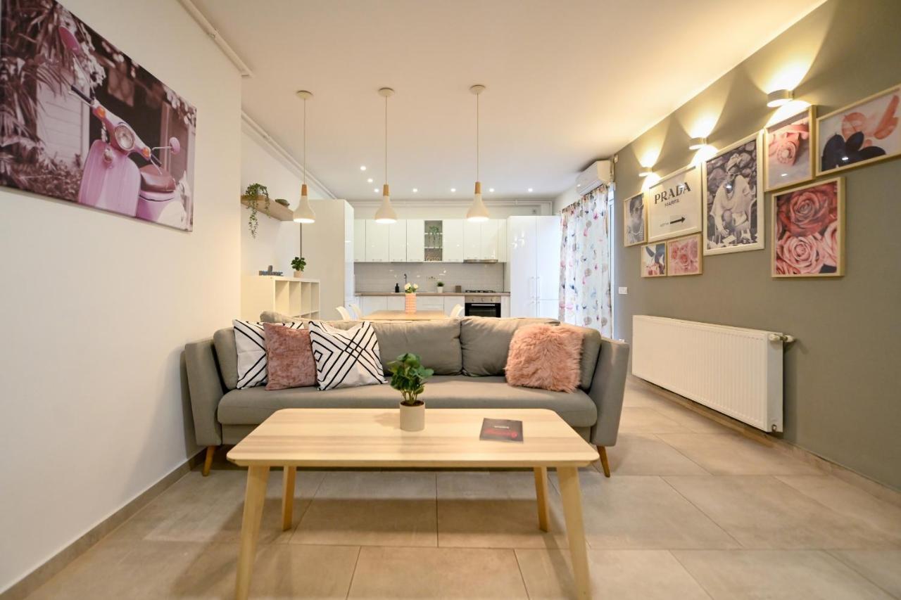 Splendid 2Br Apartment With Breathtaking Views Of Casa Poporului 부쿠레슈티 외부 사진