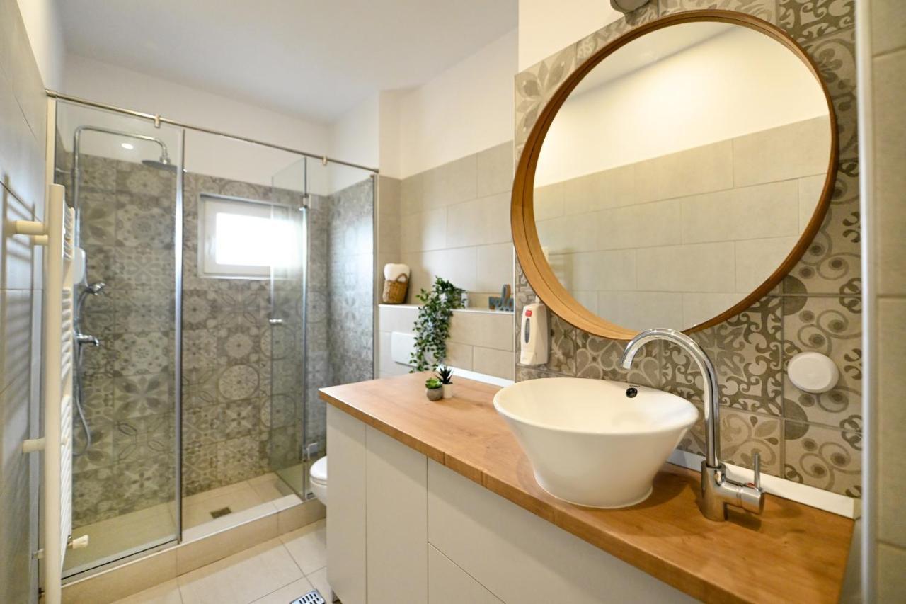 Splendid 2Br Apartment With Breathtaking Views Of Casa Poporului 부쿠레슈티 외부 사진