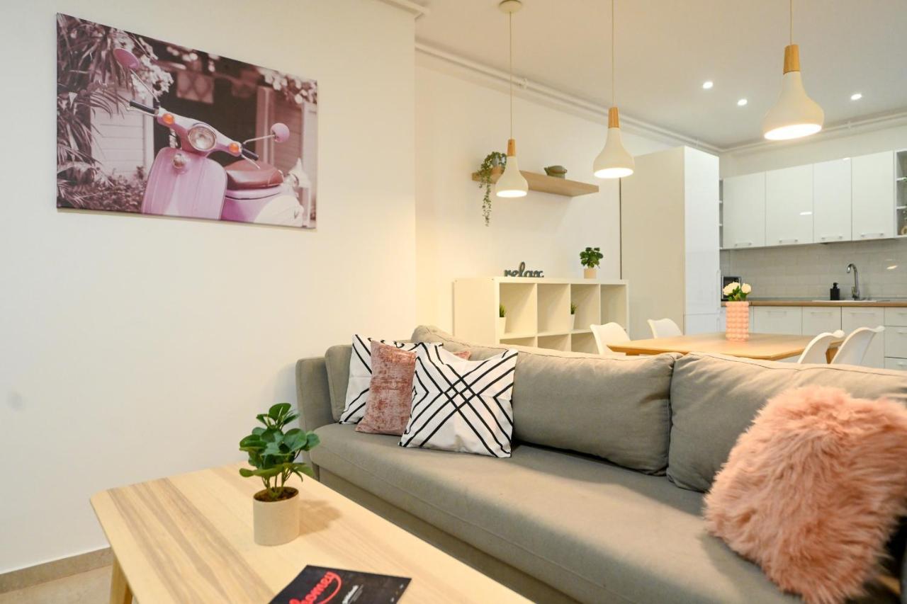 Splendid 2Br Apartment With Breathtaking Views Of Casa Poporului 부쿠레슈티 외부 사진